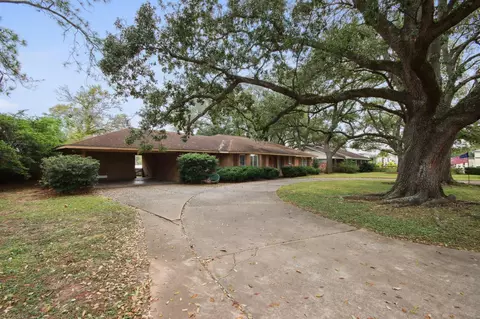 907 Gondola St, Sugar Land, TX 77478