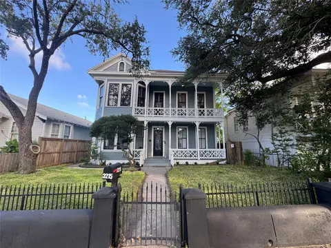 3215 Avenue P 12, Galveston, TX 77550
