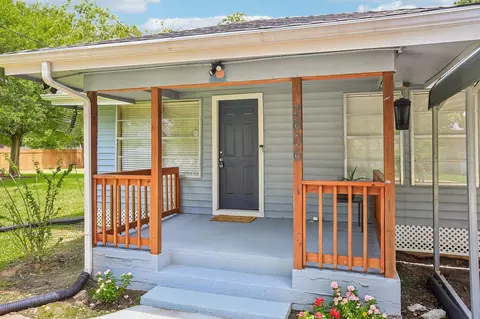 2606 2nd Ave N, Texas City, TX 77590
