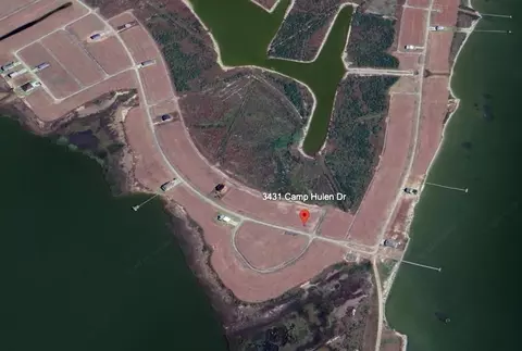 3431 Camp Hulen Dr, Palacios, TX 77465