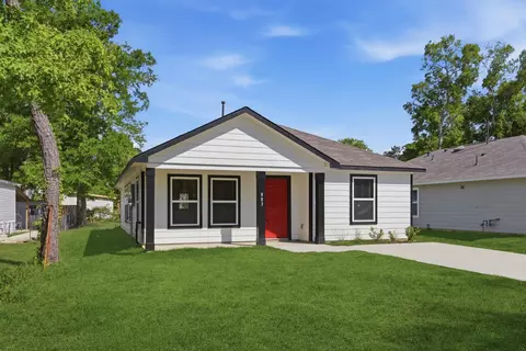 803 Jefferson Ave, Cleveland, TX 77327