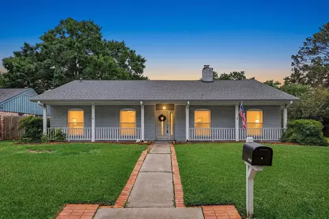 11407 Valley Spring Dr, Houston, TX 77043