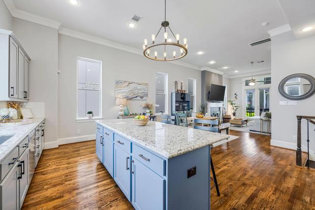 253 E 27th St, Houston, TX 77008