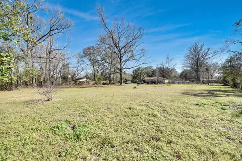 811 Clay St, Cleveland, TX 77327