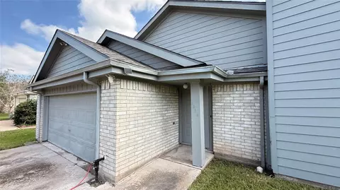 2226 Sunset Trl, Sugar Land, TX 77478