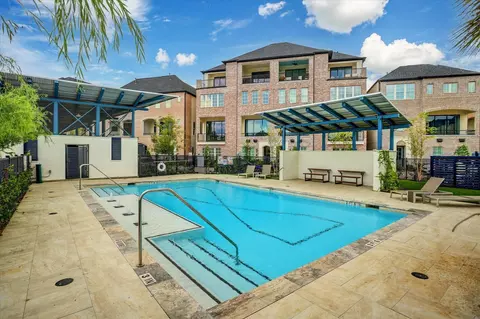 2712 Maxroy St, Houston, TX 77007
