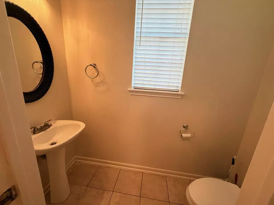 Bath - 9619 Therrell Dr, Houston, TX 77064 photo 3 of 6