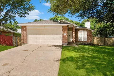 10506 Scenic Dr, Montgomery, TX 77356
