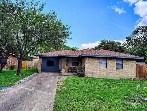 135 Navajo Cir, Cibolo, TX 78108