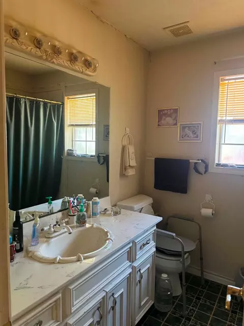 Bath - 267 Broadmoor Dr, Trinity, TX 75862 photo 3 of 3