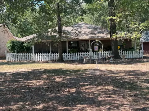 Exterior - 267 Broadmoor Dr, Trinity, TX 75862 photo 4 of 7