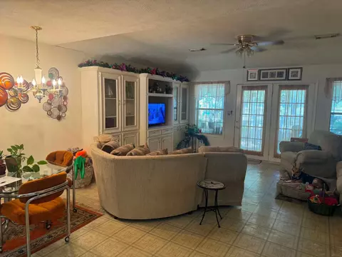 Living - 267 Broadmoor Dr, Trinity, TX 75862 photo 1 of 1