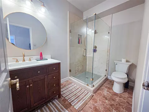 Bath - 1507 County Road 878a, Sweeny, TX 77480 photo 5 of 7