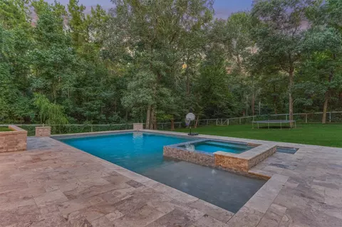 Exterior - 16707 Stonecrest Dr, Conroe, TX 77302 photo 5 of 6