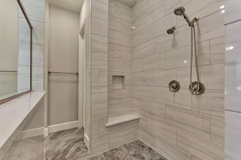 Bath - 16707 Stonecrest Dr, Conroe, TX 77302 photo 3 of 4