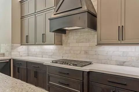 Kitchen - 16707 Stonecrest Dr, Conroe, TX 77302 photo 3 of 5