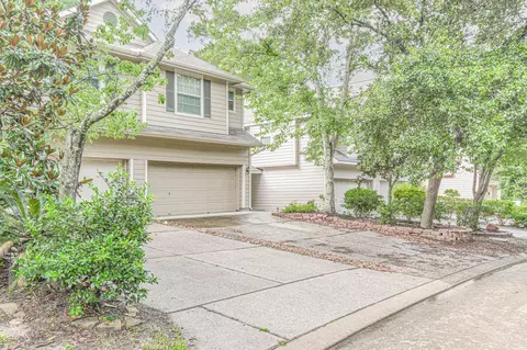 213 E Summerhaze Cir, Spring, TX 77382