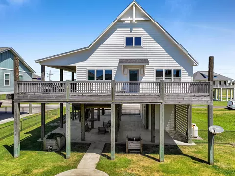 2312 Antigua Cir, Crystal Beach, TX 77650