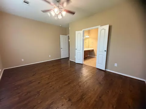 Bedroom - 1092 Shadow Glenn Dr, Conroe, TX 77301 photo 1 of 4