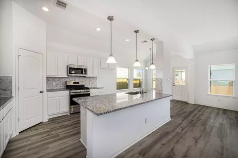 Kitchen - 11025 Ondrea Dr, Willis, TX 77318 photo 1 of 4
