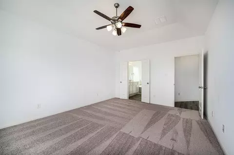 Bedroom - 11025 Ondrea Dr, Willis, TX 77318 photo 2 of 8