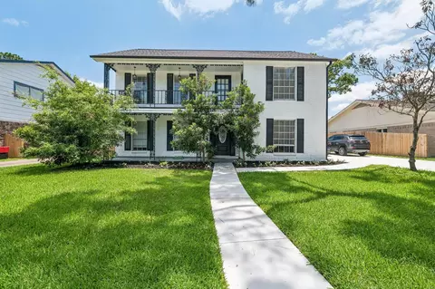 16410 Heatherdale Dr, Houston, TX 77059