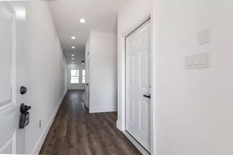 Entry Way - 18844 Elegance Ave, Spring, TX 77379 photo 1 of 2