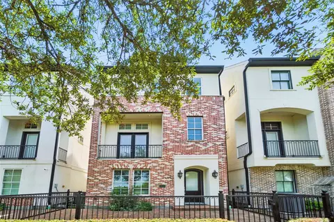 9443 Fannin St, Houston, TX 77045