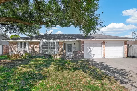 9326 Willow Meadow Dr, Houston, TX 77031