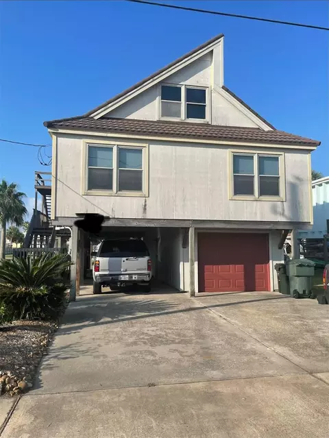 3710 Brewster Key Dr, Galveston, TX 77554