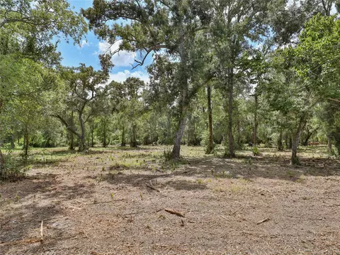 2289 Cr-851, Brazoria, TX 77422