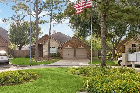 206 Jaimes Ct, Houston, TX 77094