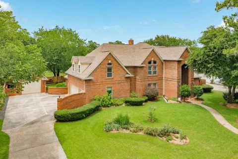14618 Sandy Creek Dr, Houston, TX 77070
