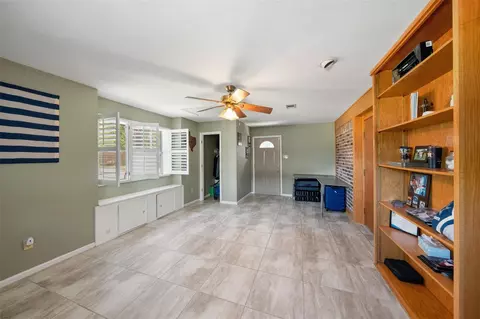 Living - 6907 Briarfield Dr, Spring, TX 77379 photo 5 of 5