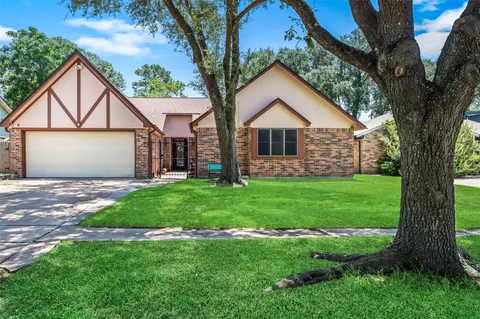 Exterior - 6907 Briarfield Dr, Spring, TX 77379 photo 7 of 7