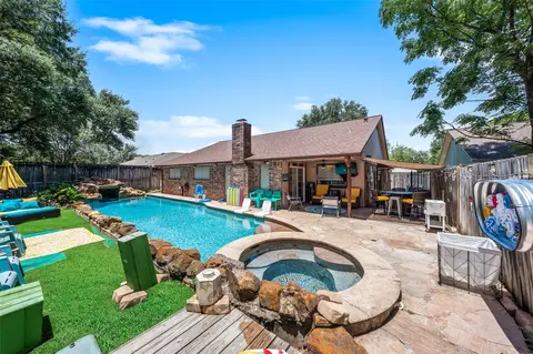 Exterior - 6907 Briarfield Dr, Spring, TX 77379 photo 4 of 7