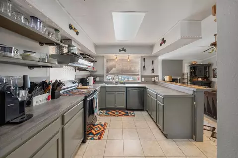 Kitchen - 6907 Briarfield Dr, Spring, TX 77379 photo 1 of 4