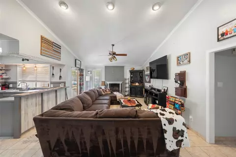 Living - 6907 Briarfield Dr, Spring, TX 77379 photo 4 of 5
