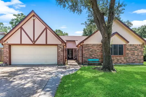 Exterior - 6907 Briarfield Dr, Spring, TX 77379 photo 5 of 7
