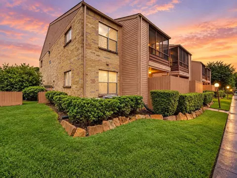 10555 Turtlewood Ct #1716, Houston, TX 77072