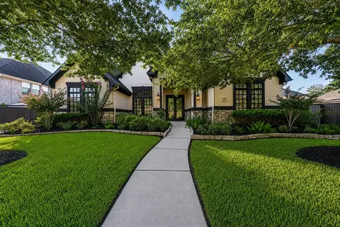 1321 Stoney Lake Dr, Friendswood, TX 77546