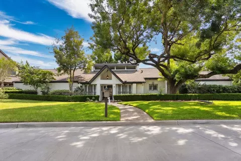2 Wild Oak Cir, Houston, TX 77055