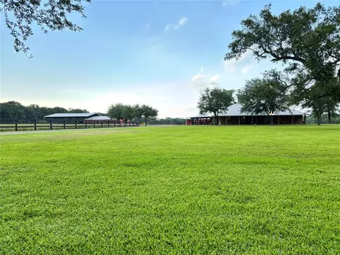 40062 Highway 105, Batson, TX 77519