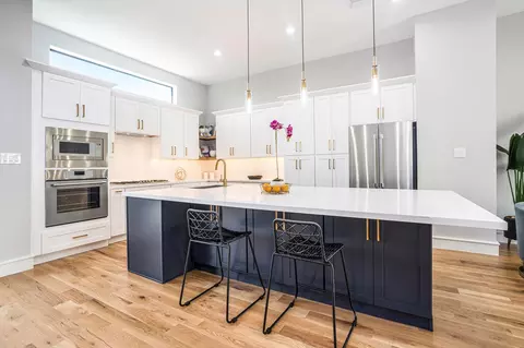 2216 Francis St, Houston, TX 77004