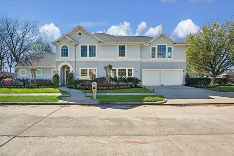 4042 Glen Cove Dr, Houston, TX 77021