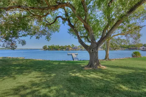 1428 Bowsprit Pt, Willis, TX 77318