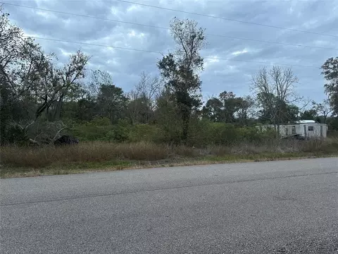 7236 County Road 3, Sweeny, TX 77480 photo 1