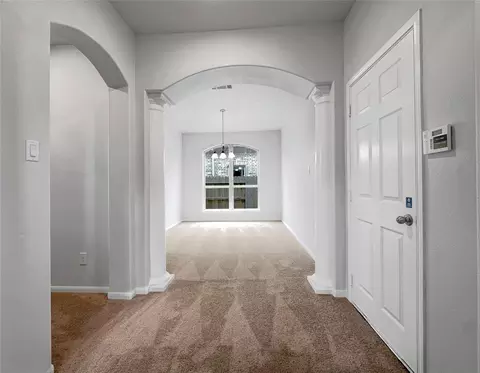 Entry Way - 632 Kickapoo Ct, Webster, TX 77598 photo 3 of 5