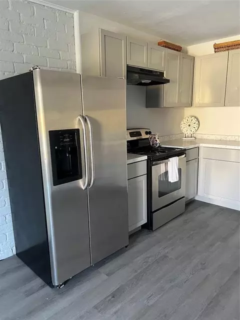 12151 Sharpview Dr, Houston, TX 77072