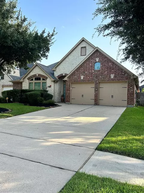 13206 Gentle Water Dr, Houston, TX 77044